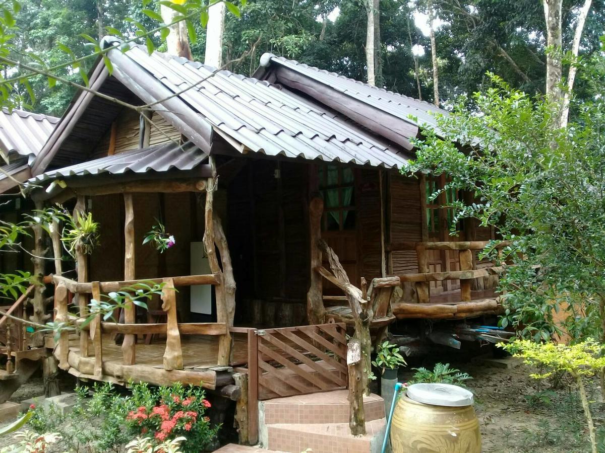 Hotel Koh Kood Little Hut Ko Kut Esterno foto