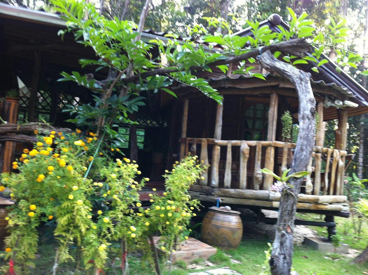 Hotel Koh Kood Little Hut Ko Kut Esterno foto